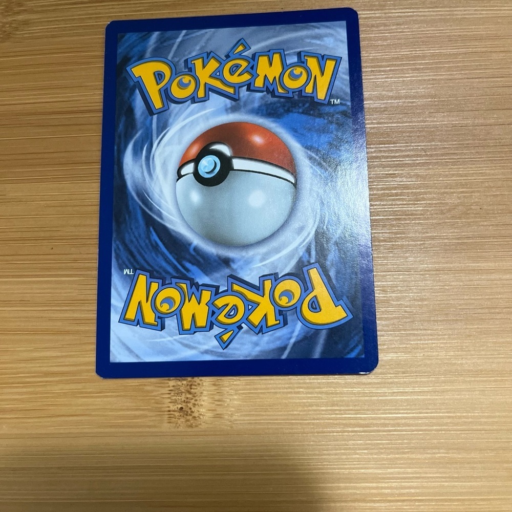 Geodude Pokémon Card TCG 2021 - Picture 7 of 9